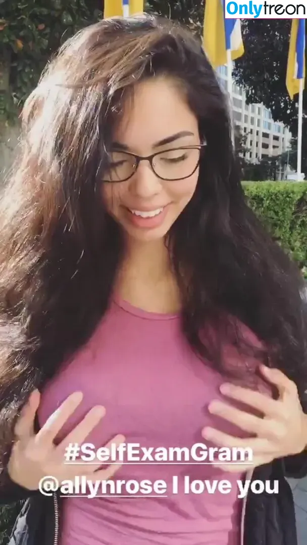 Tara Yazdi голая photo #0099 (tara.yazdi / thatpersiangirltara)