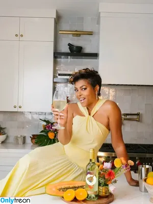 Taraji P. Henson / tarajiphenson nude photo #0287