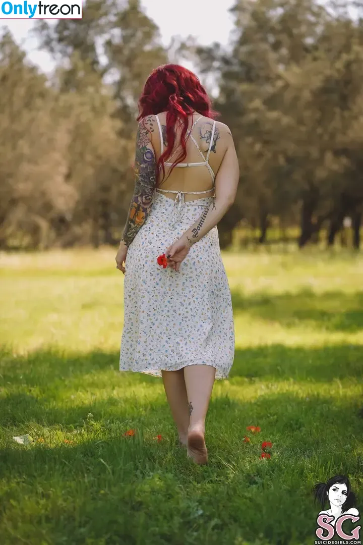 Tarquinne nude photo #0018 (tarquinne__)