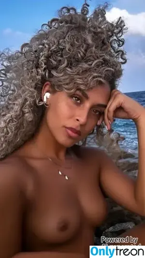  nude photo #0003