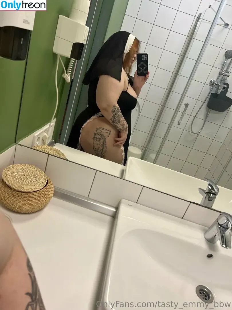 tasty_emmy_bbw nude photo #0052 (emmyjaazmine)