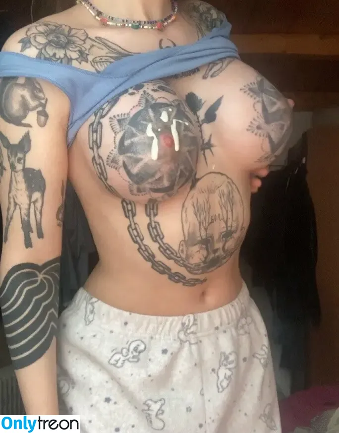 Tatt Tits nude photo #0051 (tatts_n_tits / titty.tatt)