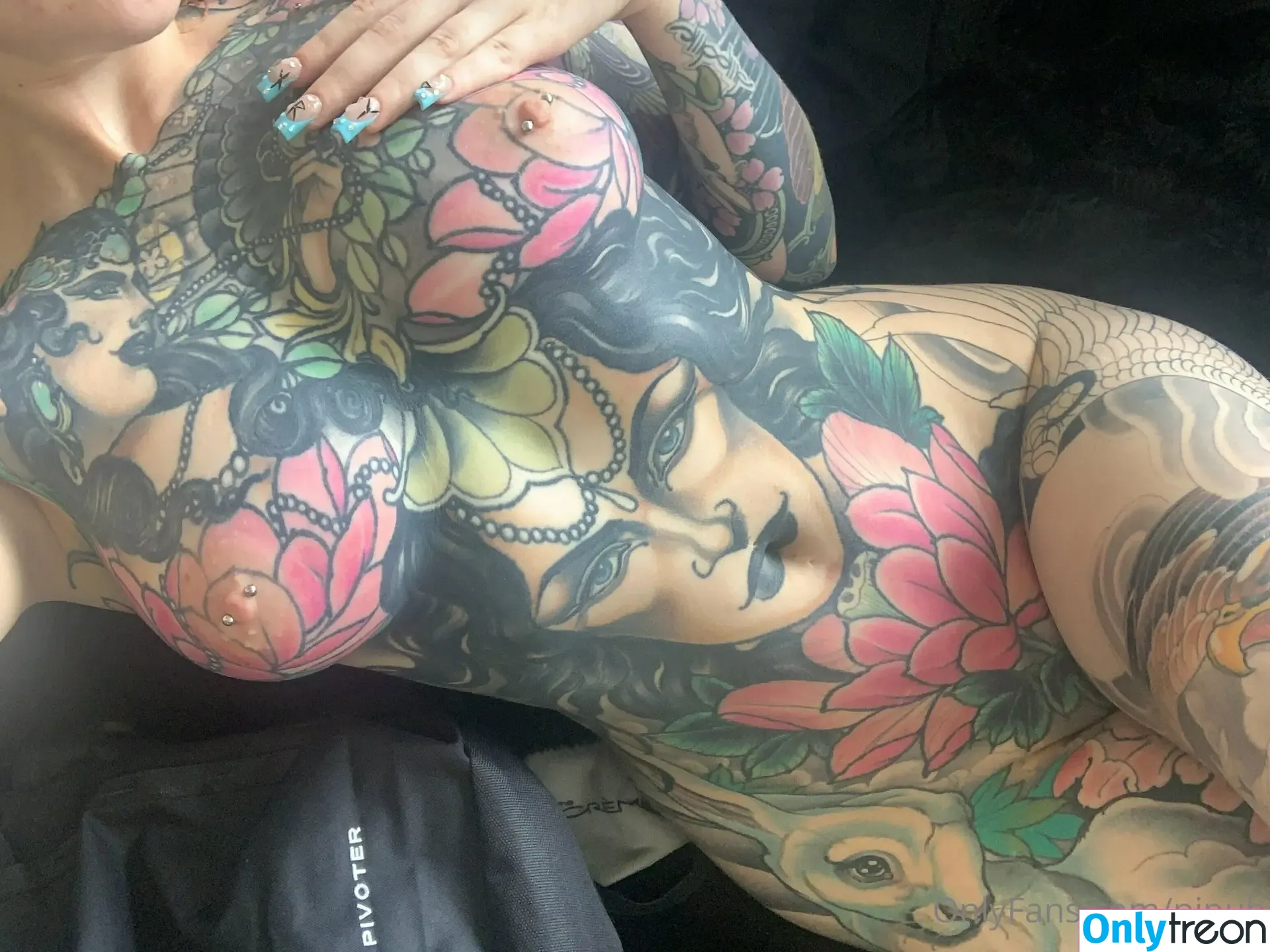 Tatt Tits nude photo #0069 (tatts_n_tits / titty.tatt)