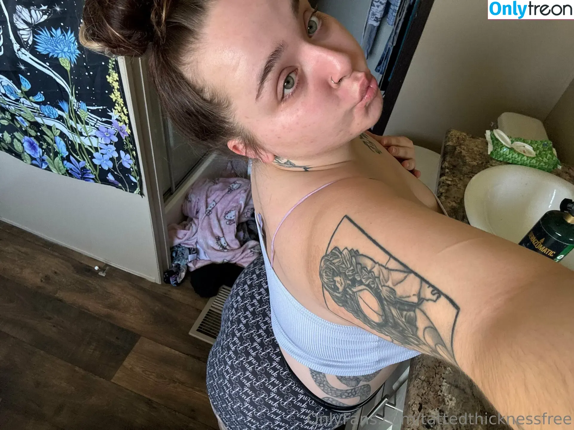 tattedthicknessfree голая photo #0044 (no1everdiedfromwantingtoomuch)