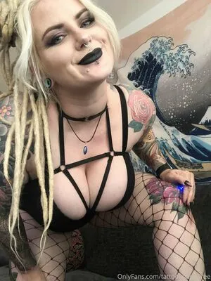 tattooedaprilfree / freaky_litty_af nude photo #0040