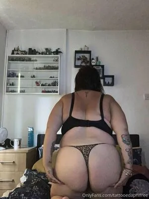 tattooedaprilfree / freaky_litty_af nude photo #0075
