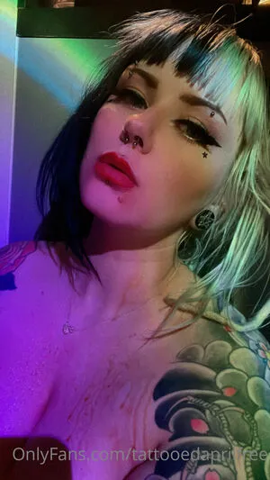 tattooedaprilfree / freaky_litty_af nude photo #0109