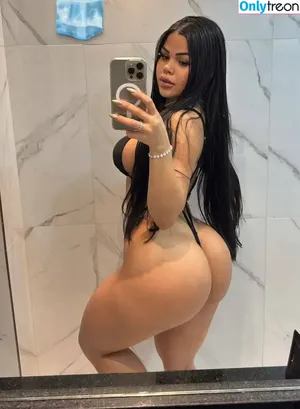 Taty Maia / Tatiimaiaofciall / tatimayaa.fc nude photo #0005