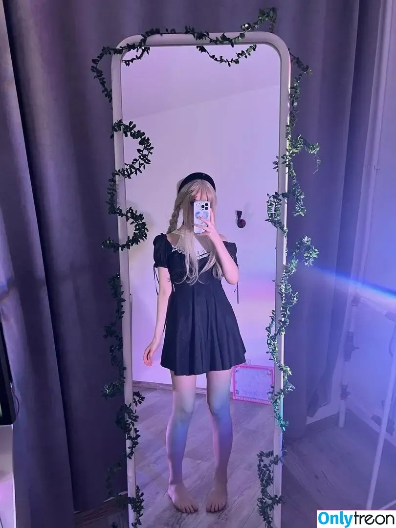 Taybisox nude photo #0005 (taybisoxx)