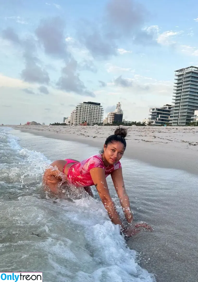 Taycbolden nude photo #0011 (Tay B / Taylor Bolden / thicbiddies)