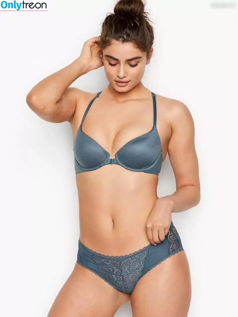 Taylor Marie Hill nude photo #0356 (taylerhillss / taylor_hill)
