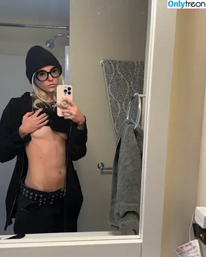 Taylor Momsen / aryelsoul / taylormomsen nude photo #0596
