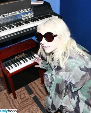 Taylor Momsen / aryelsoul / taylormomsen nude photo #0705