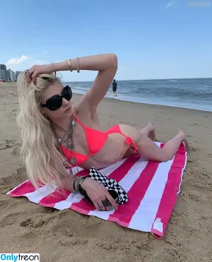 Taylor Momsen / aryelsoul / taylormomsen nude photo #0735