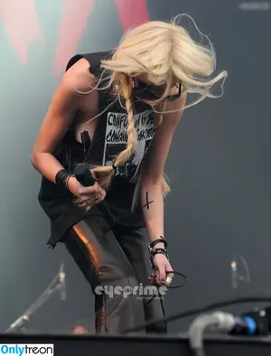 Taylor Momsen / aryelsoul / taylormomsen nude photo #0767