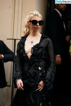 Taylor Momsen / aryelsoul / taylormomsen nude photo #0782