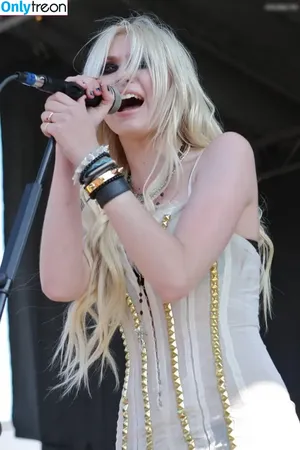 Taylor Momsen / aryelsoul / taylormomsen nude photo #0824