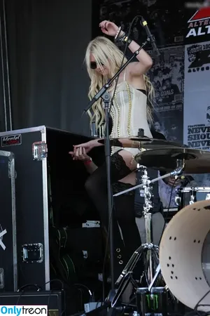 Taylor Momsen / aryelsoul / taylormomsen nude photo #0826