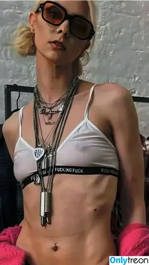 Taylor Momsen / aryelsoul / taylormomsen nude photo #0874