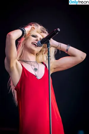 Taylor Momsen / aryelsoul / taylormomsen nude photo #0879