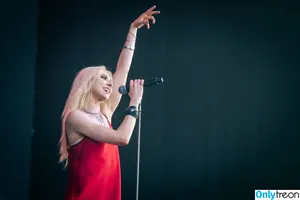 Taylor Momsen / aryelsoul / taylormomsen nude photo #0887