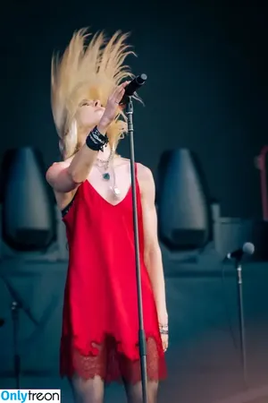 Taylor Momsen / aryelsoul / taylormomsen nude photo #0890