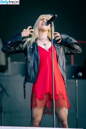 Taylor Momsen / aryelsoul / taylormomsen nude photo #0894