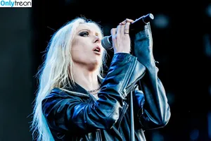 Taylor Momsen / aryelsoul / taylormomsen фото голая #0929