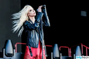 Taylor Momsen / aryelsoul / taylormomsen фото голая #0930