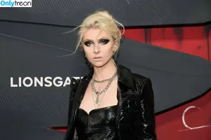 Taylor Momsen / aryelsoul / taylormomsen фото голая #0944