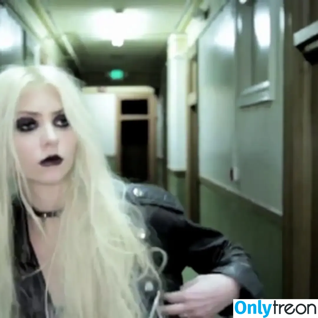 Taylor Momsen голая photo #0957 (aryelsoul / taylormomsen)