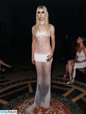 Taylor Momsen / aryelsoul / taylormomsen nude photo #1178