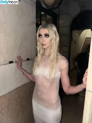 Taylor Momsen / aryelsoul / taylormomsen nude photo #1179