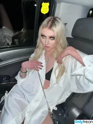 Taylor Momsen / aryelsoul / taylormomsen nude photo #1200