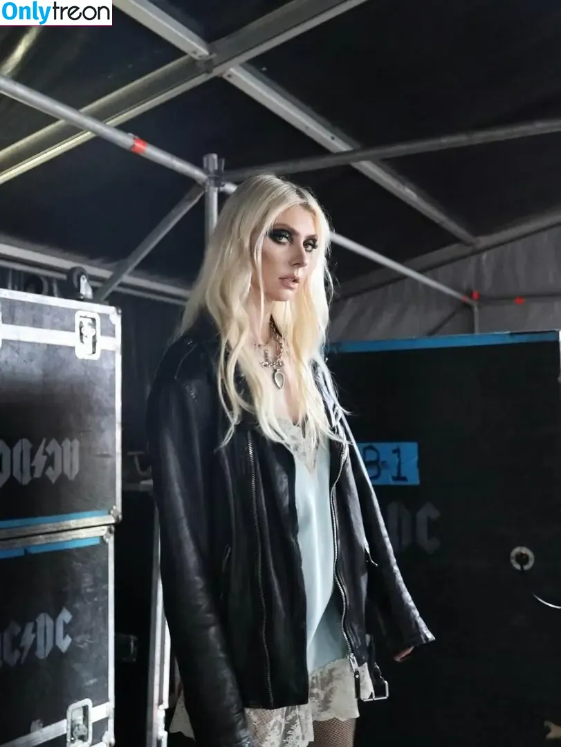 Taylor Momsen nude photo #1191 (aryelsoul / taylormomsen)