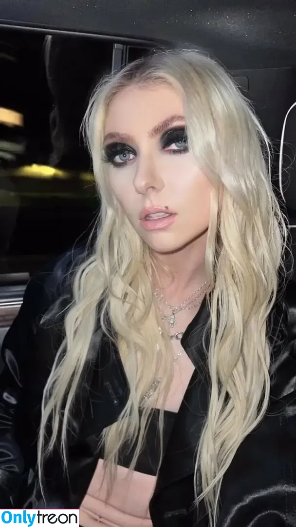 Taylor Momsen nude photo #1195 (aryelsoul / taylormomsen)