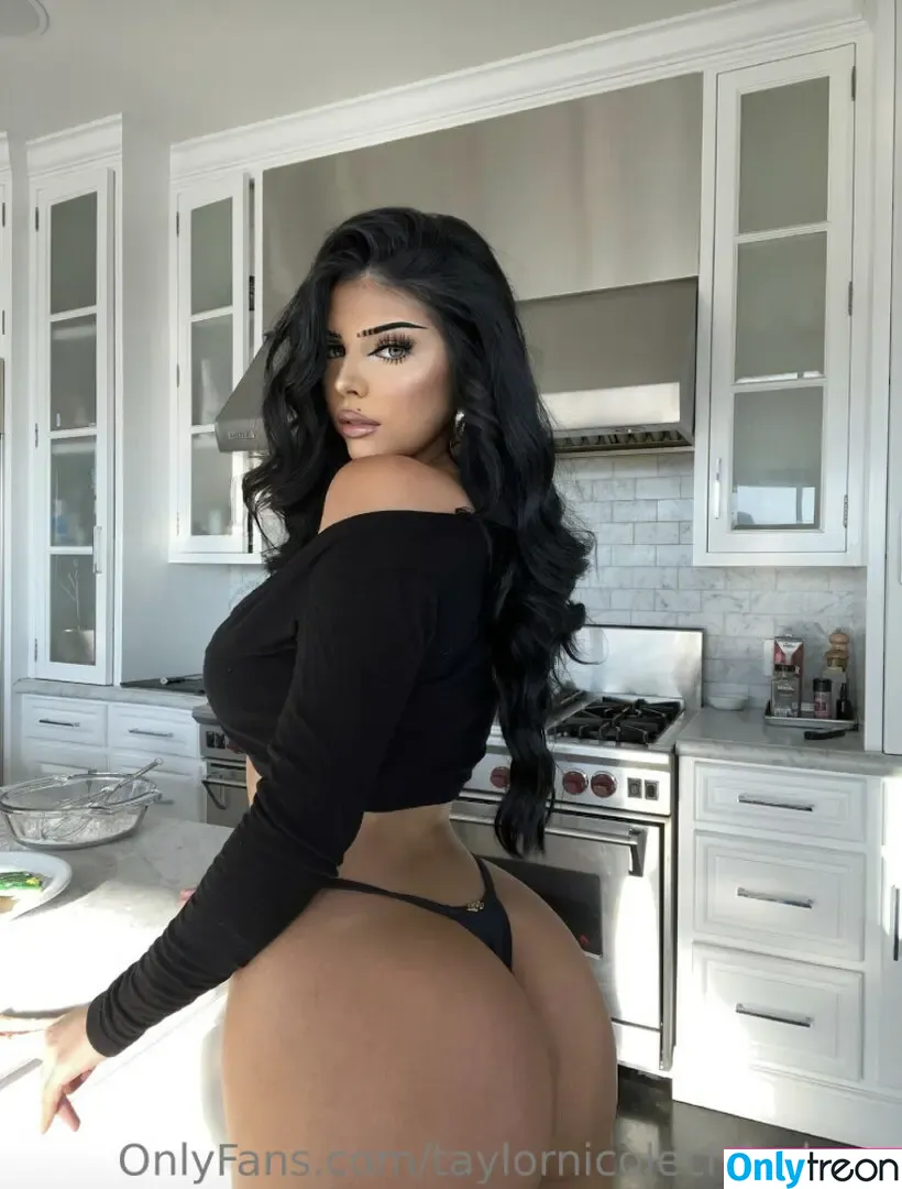 Taylor Nicole Chambers nude photo #1025 (taylornchambers_ / taylornicolechambers)