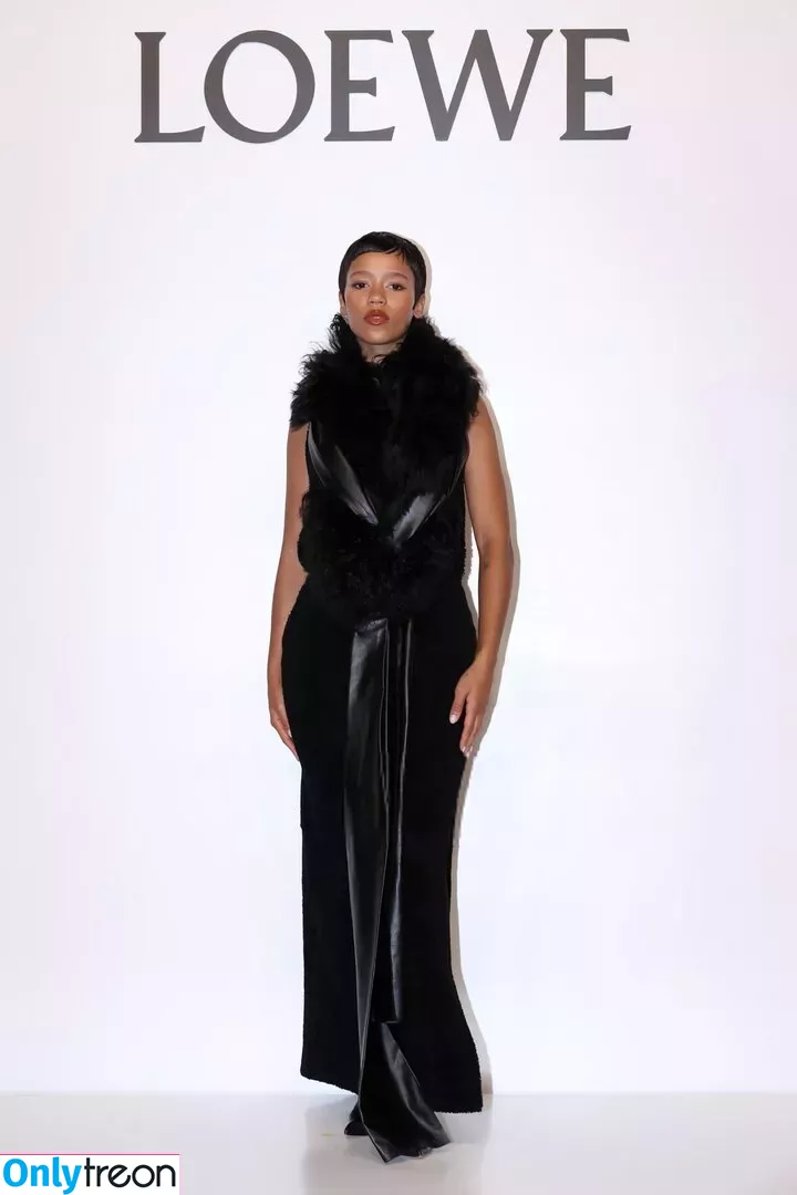 Taylor Russell голая photo #0108 (tayrussell / tyrussell)