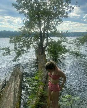 Taylor Tomlinson / taylortomlinson фото голая #0012