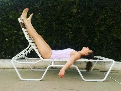 Taylor Tomlinson / taylortomlinson фото голая #0160