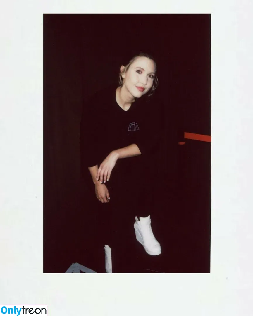 Taylor Tomlinson nude photo #0018 (taylortomlinson)