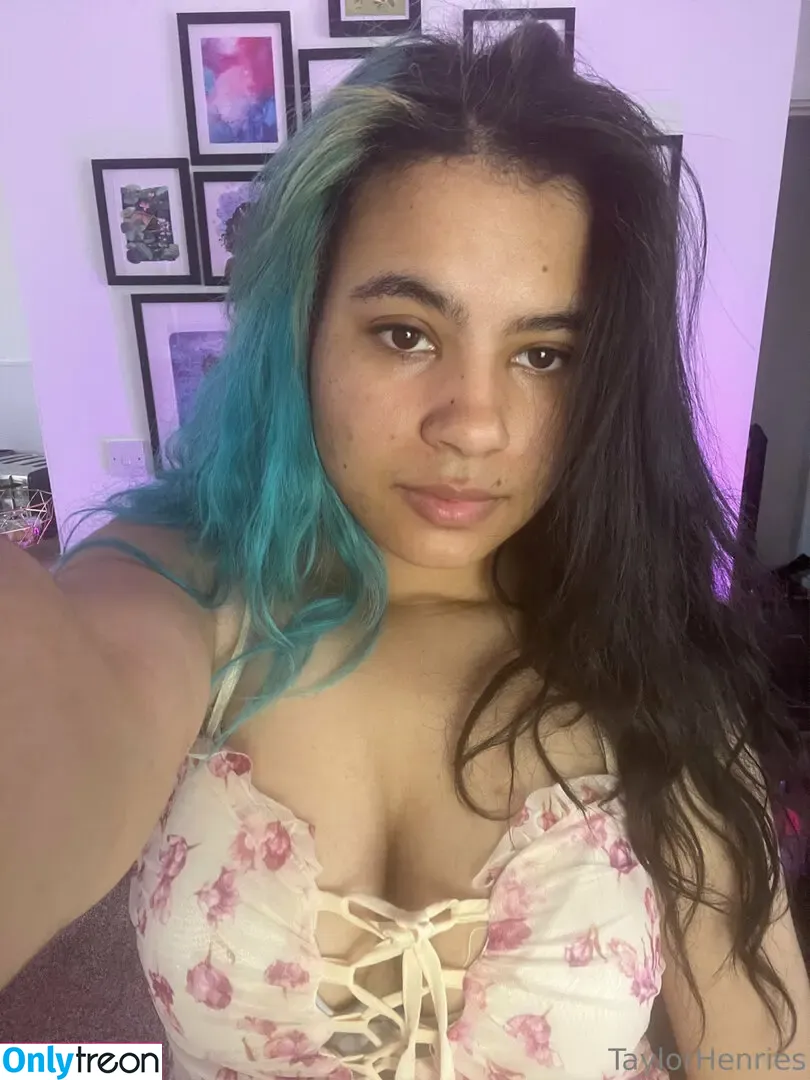 taylorhenriesfree nude photo #0477 (tayheners)