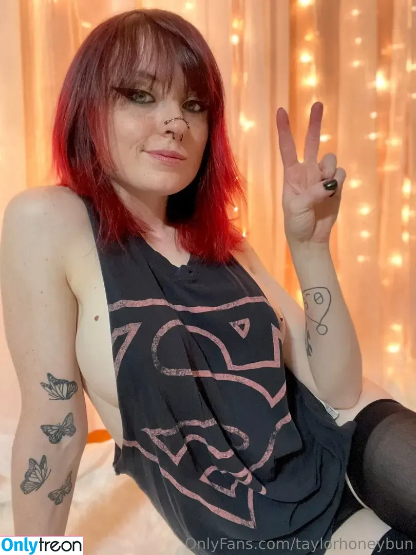 taylorhoneybun nude photo #0265 (honeybuns_cosplay)