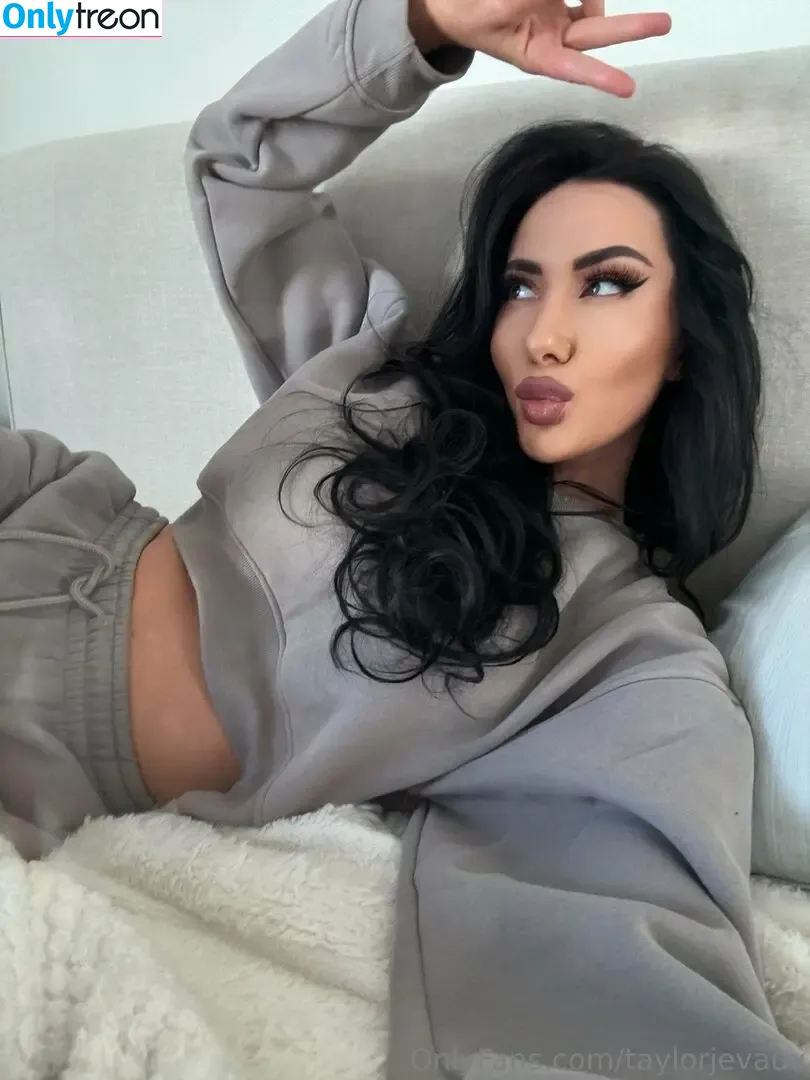 taylorjevaux nude photo #0013 (taylorjevaux)