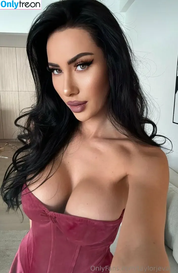 taylorjevaux nude photo #0022 (taylorjevaux)