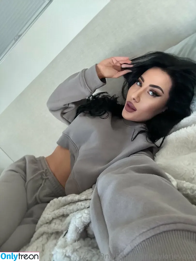 taylorjevaux nude photo #0029 (taylorjevaux)