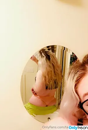  nude photo #0018