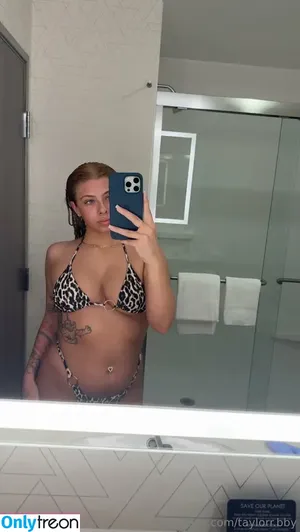 taylorr.bby / bby.tylr nude photo #0085