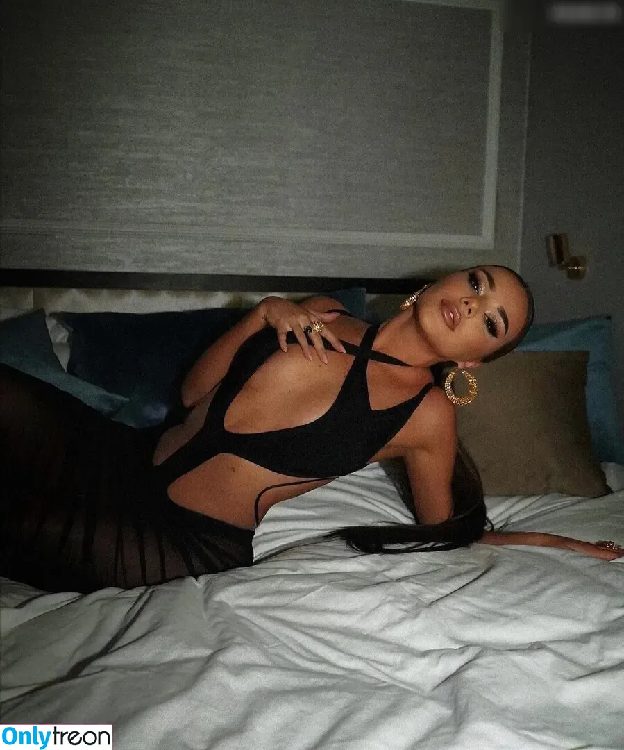 Tayna голая photo #0062 (Tayna)