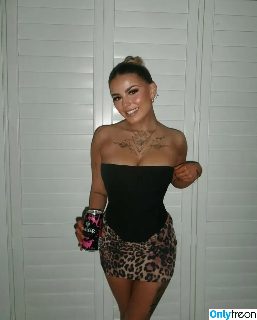 tayschubertt nude photo #0002 (tayschubertt)